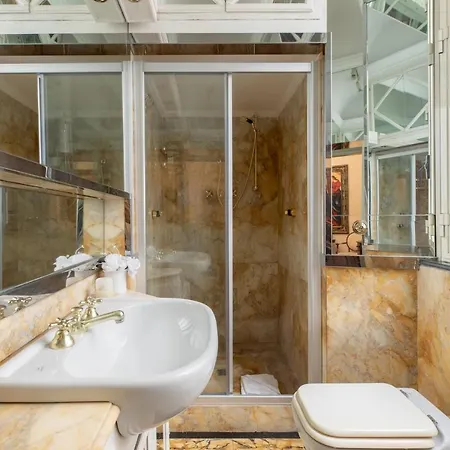 Iflat Spanish Steps Luxury And Historical Apt